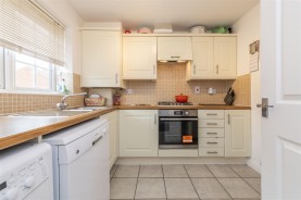 Images for Yaffle Crescent, Desborough