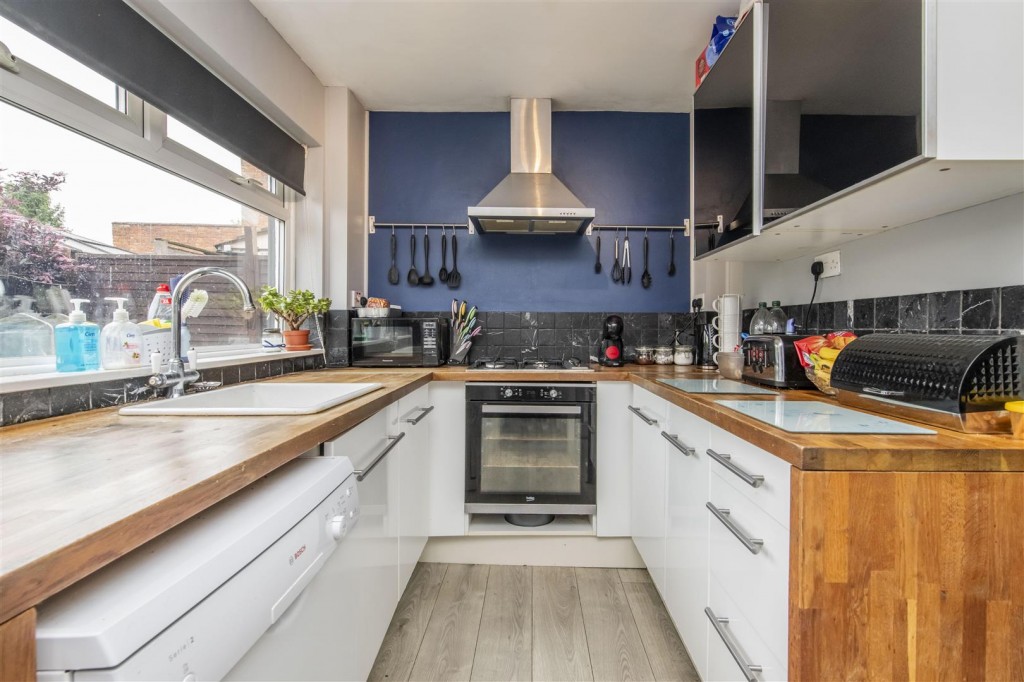 Images for Spencer Street, Burton Latimer EAID:oscarjamesapi BID:3