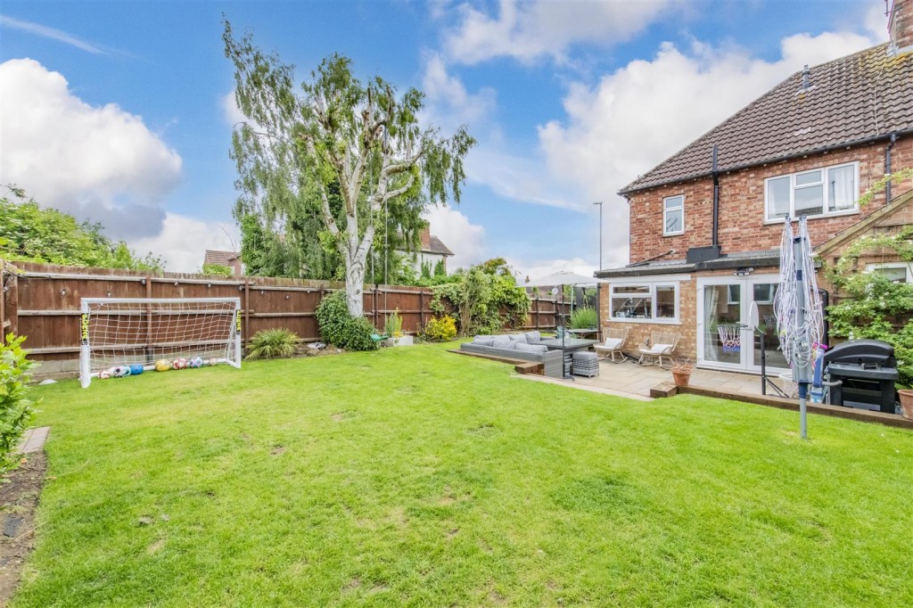 Images for Finedon Road, Burton Latimer EAID:oscarjamesapi BID:3