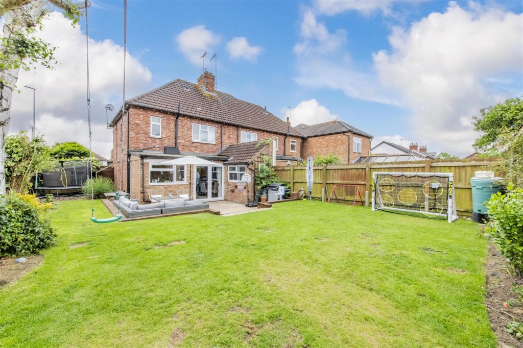Images for Finedon Road, Burton Latimer EAID:oscarjamesapi BID:3