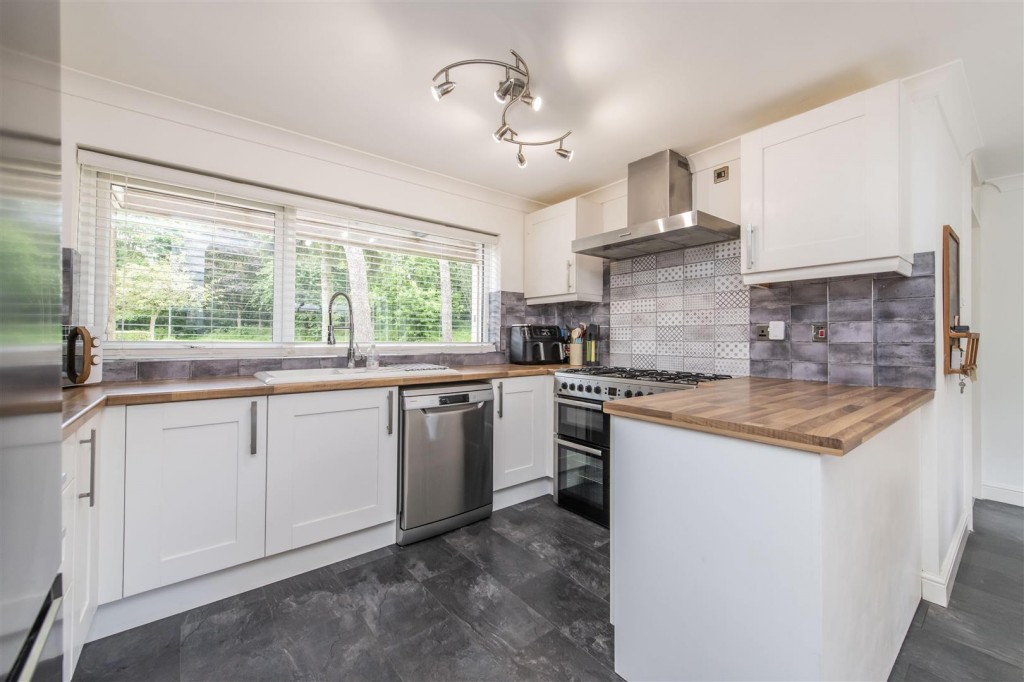 Images for Dunedin Road, Corby EAID:oscarjamesapi BID:4