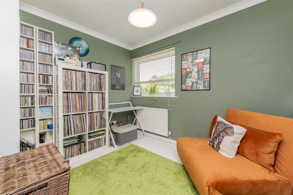 Images for Dunedin Road, Corby EAID:oscarjamesapi BID:4