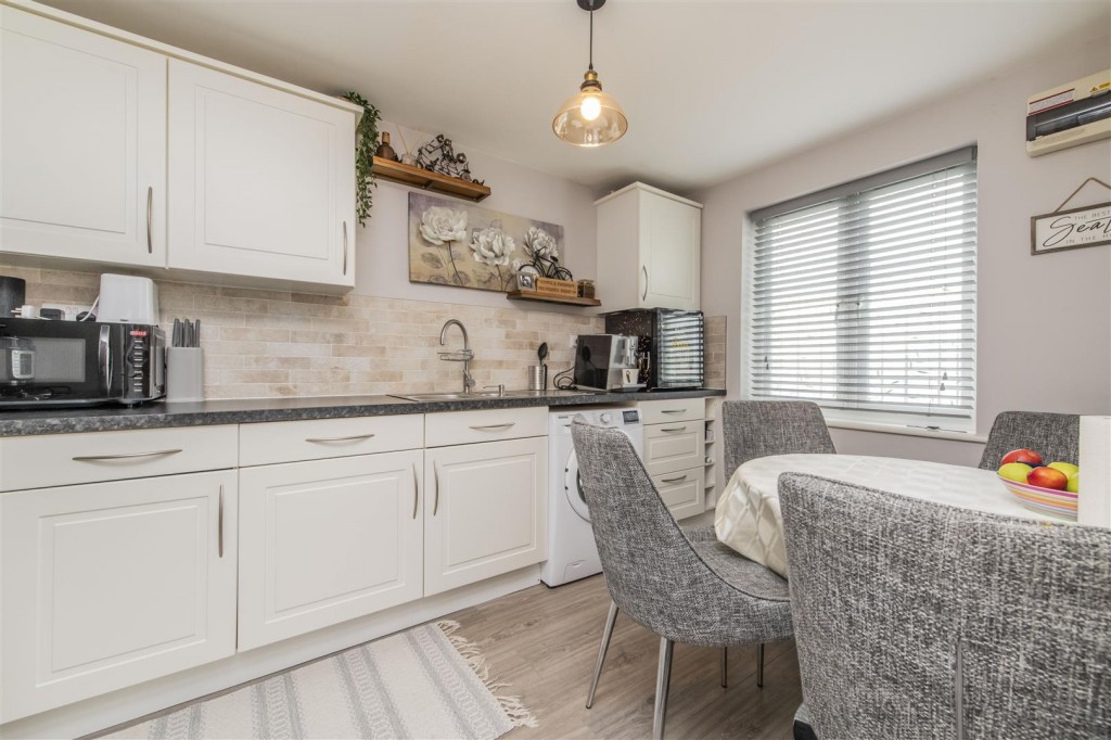Images for Lapwing Close, Corby EAID:oscarjamesapi BID:4