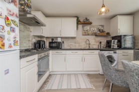 Images for Lapwing Close, Corby