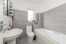 Images for Lapwing Close, Corby