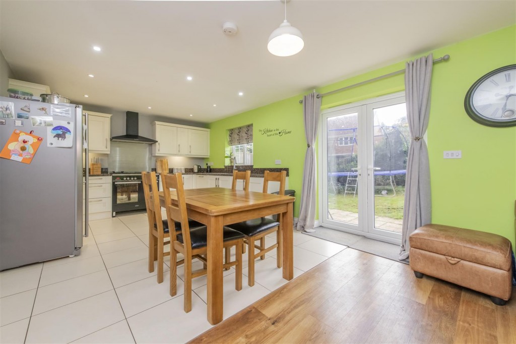 Images for Sycamore Gardens, Burton Latimer EAID:oscarjamesapi BID:3