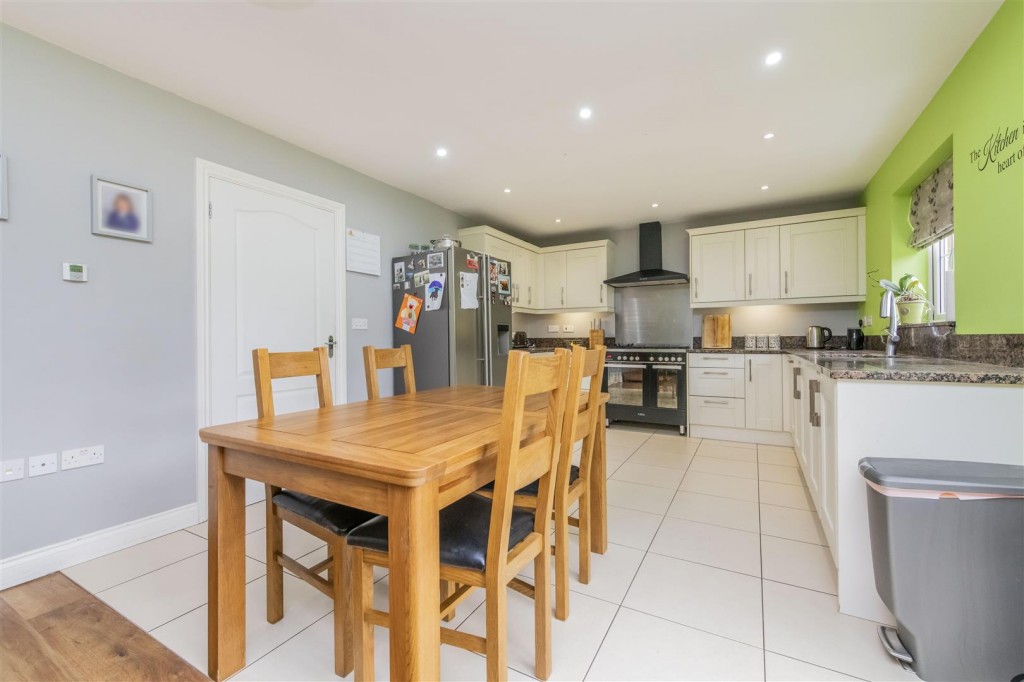 Images for Sycamore Gardens, Burton Latimer EAID:oscarjamesapi BID:3