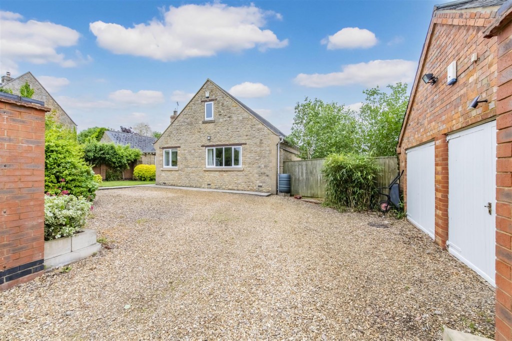 Images for Grafton Underwood, Kettering EAID:oscarjamesapi BID:2