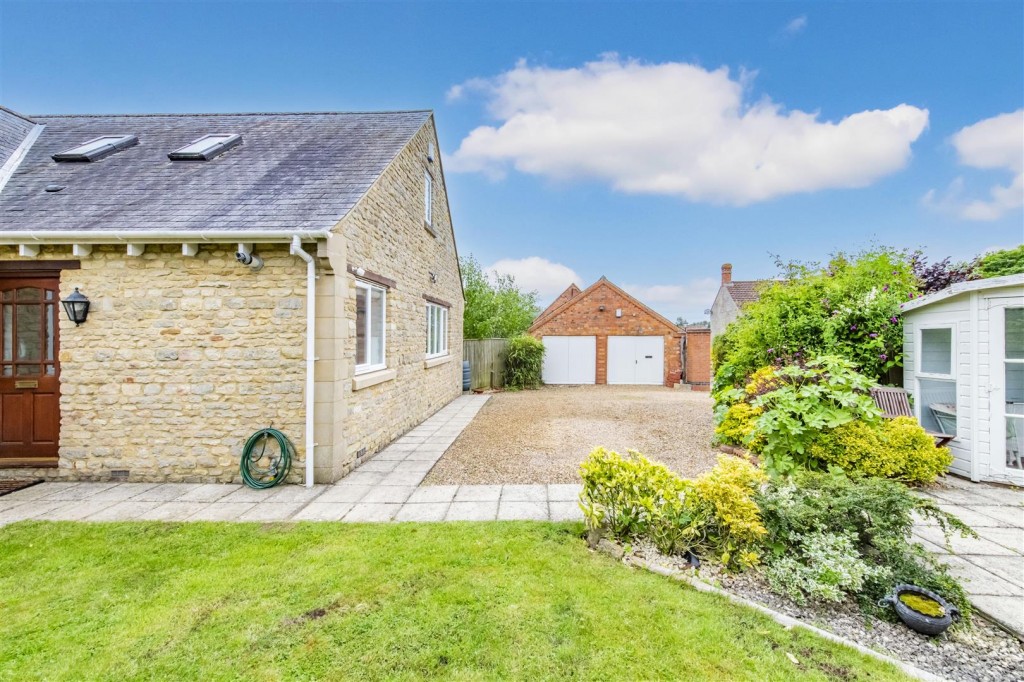 Images for Grafton Underwood, Kettering EAID:oscarjamesapi BID:2