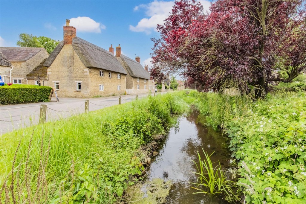 Images for Grafton Underwood, Kettering EAID:oscarjamesapi BID:2