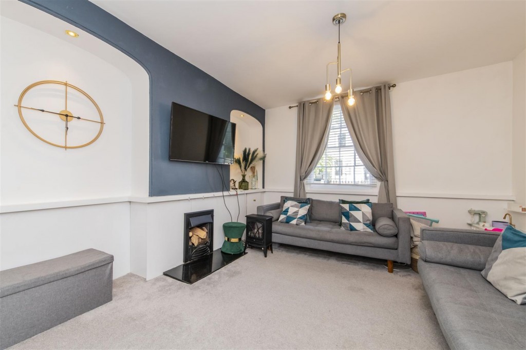 Images for Oxford Street, Wellingborough EAID:oscarjamesapi BID:6