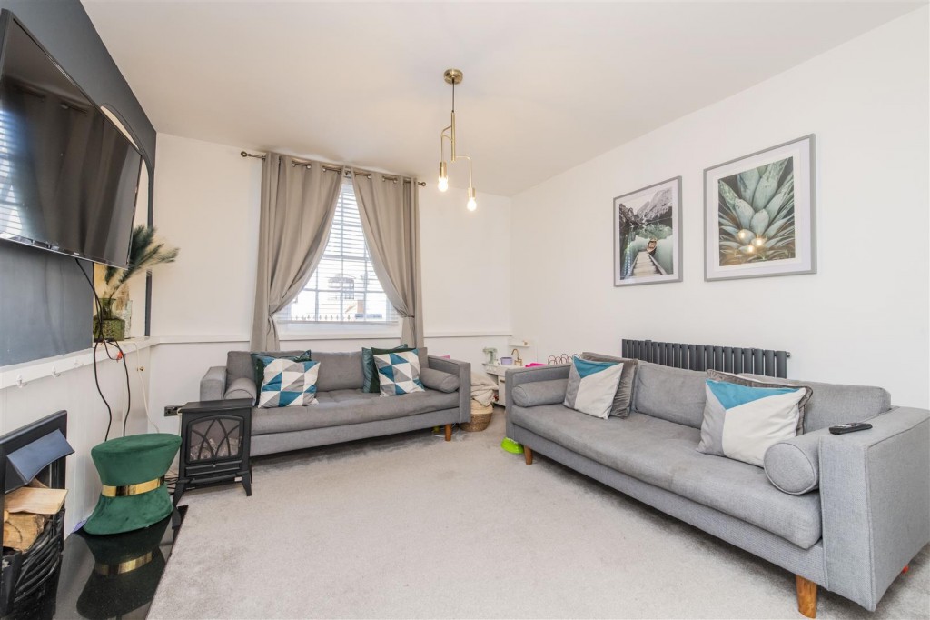 Images for Oxford Street, Wellingborough EAID:oscarjamesapi BID:6