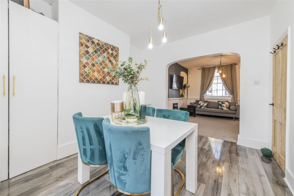 Images for Oxford Street, Wellingborough EAID:oscarjamesapi BID:6