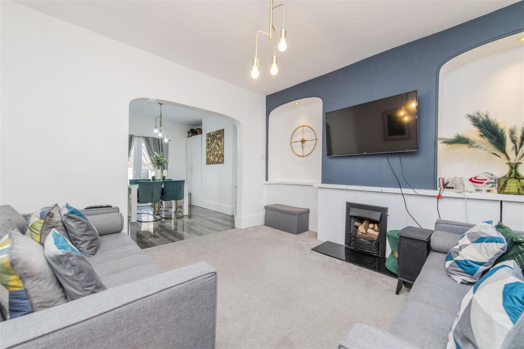 Images for Oxford Street, Wellingborough EAID:oscarjamesapi BID:6