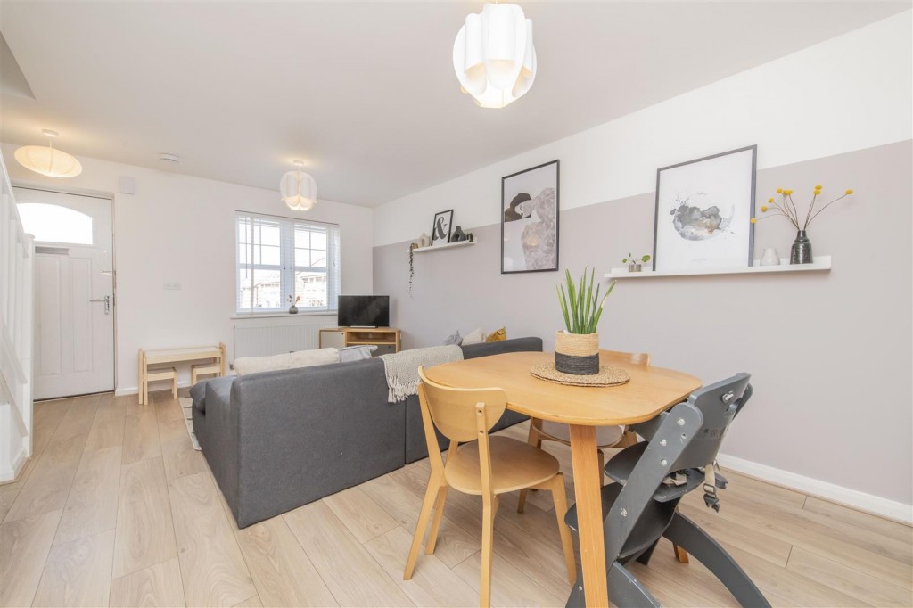Images for Palmer Crescent, Burton Latimer EAID:oscarjamesapi BID:3