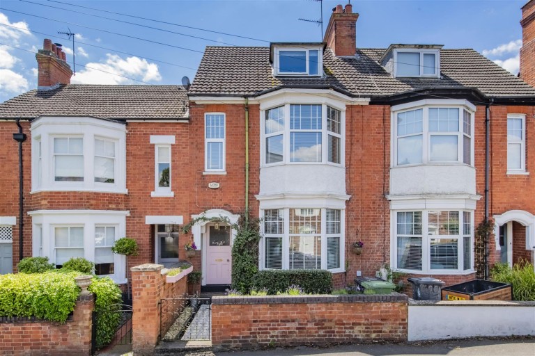 Sales and Lettings Estate Agents in Northamptonshire Oscar James