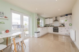 Images for Waples Close, Earls Barton