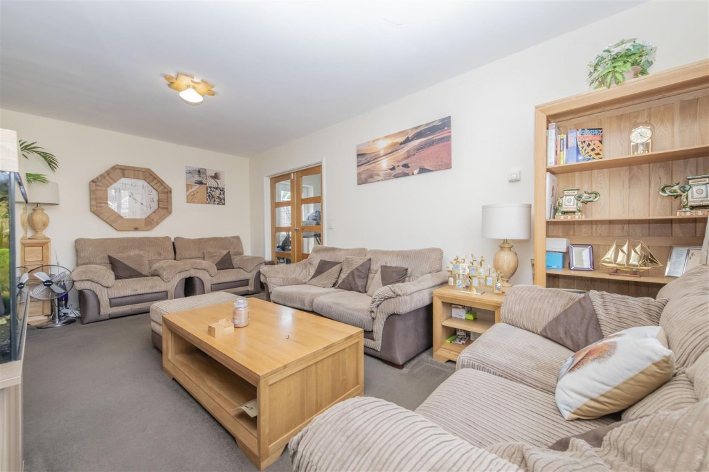 Images for Dene Close, Kettering EAID:oscarjamesapi BID:2