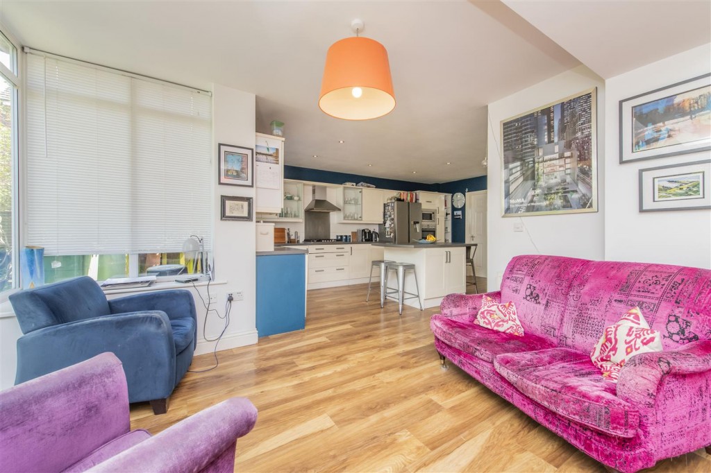 Images for Davies Close, Market Harborough EAID:oscarjamesapi BID:5
