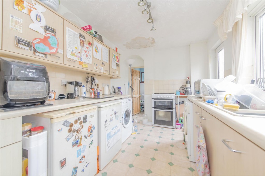 Images for Durban Road, Kettering EAID:oscarjamesapi BID:2