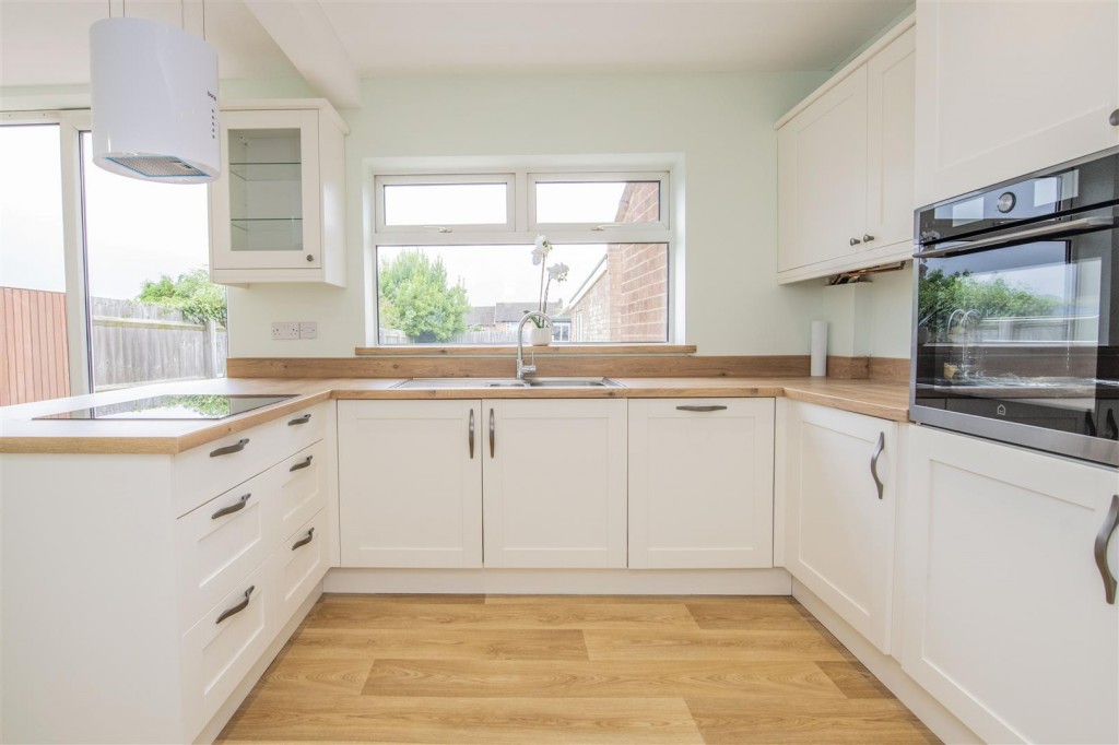 Images for Ridgeway, Wellingborough EAID:oscarjamesapi BID:6