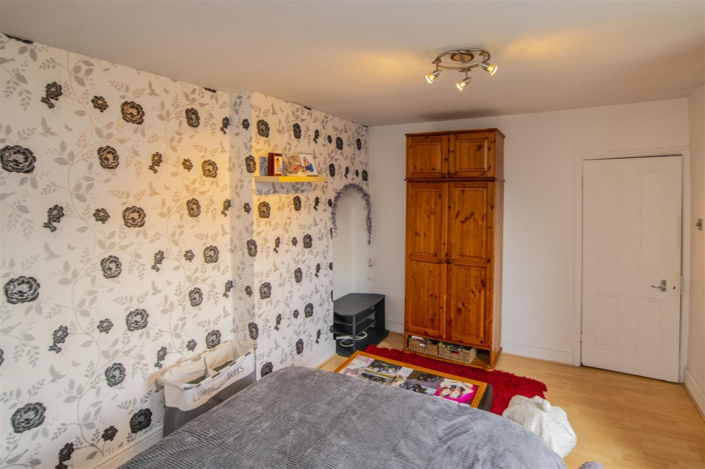 Images for Rockingham Road, Kettering EAID:oscarjamesapi BID:2