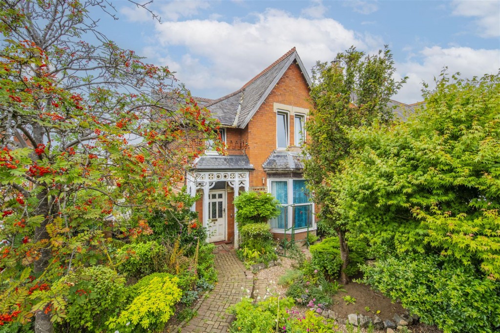 Images for Rockingham Road, Kettering EAID:oscarjamesapi BID:2