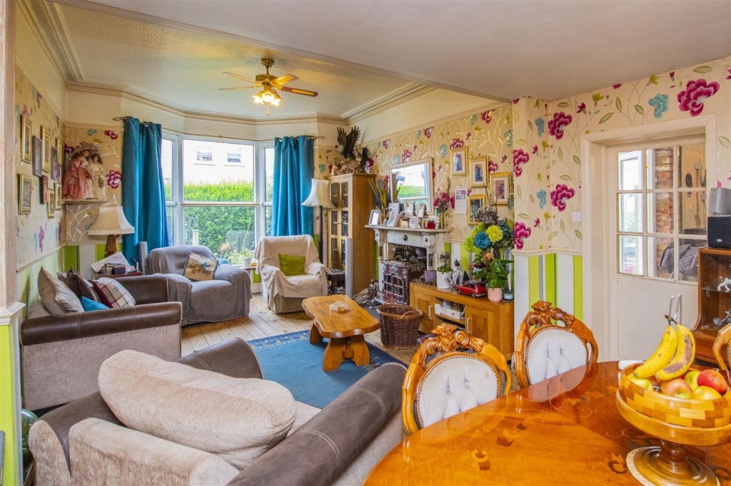 Images for Rockingham Road, Kettering EAID:oscarjamesapi BID:2