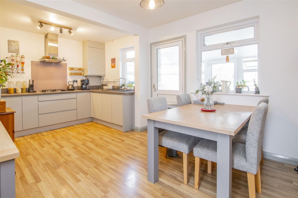 Images for Silverwood Road, Kettering EAID:oscarjamesapi BID:2