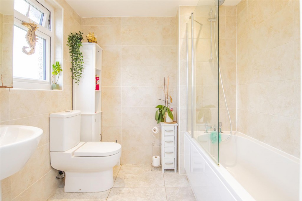 Images for Silverwood Road, Kettering EAID:oscarjamesapi BID:2