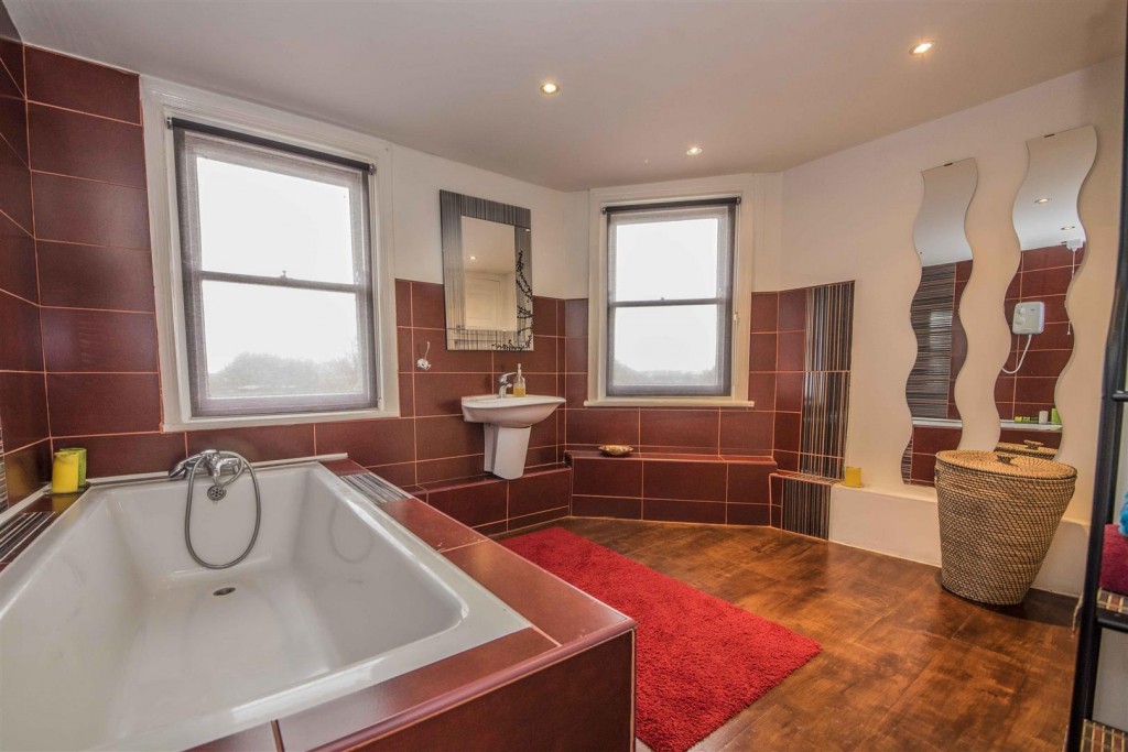 Images for Headlands, Kettering EAID:oscarjamesapi BID:2