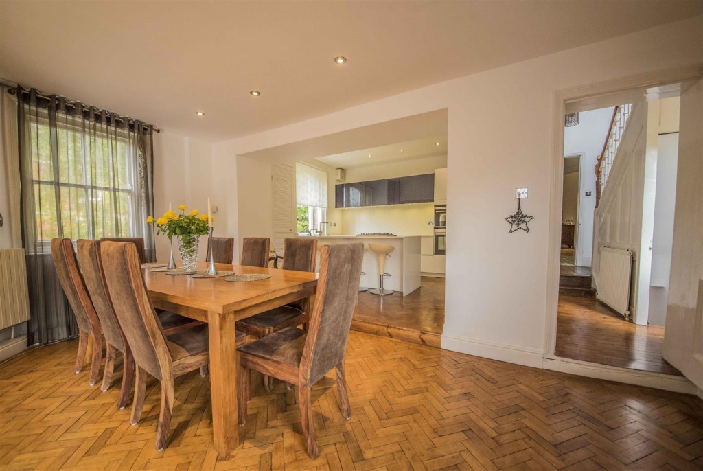 Images for Headlands, Kettering EAID:oscarjamesapi BID:2