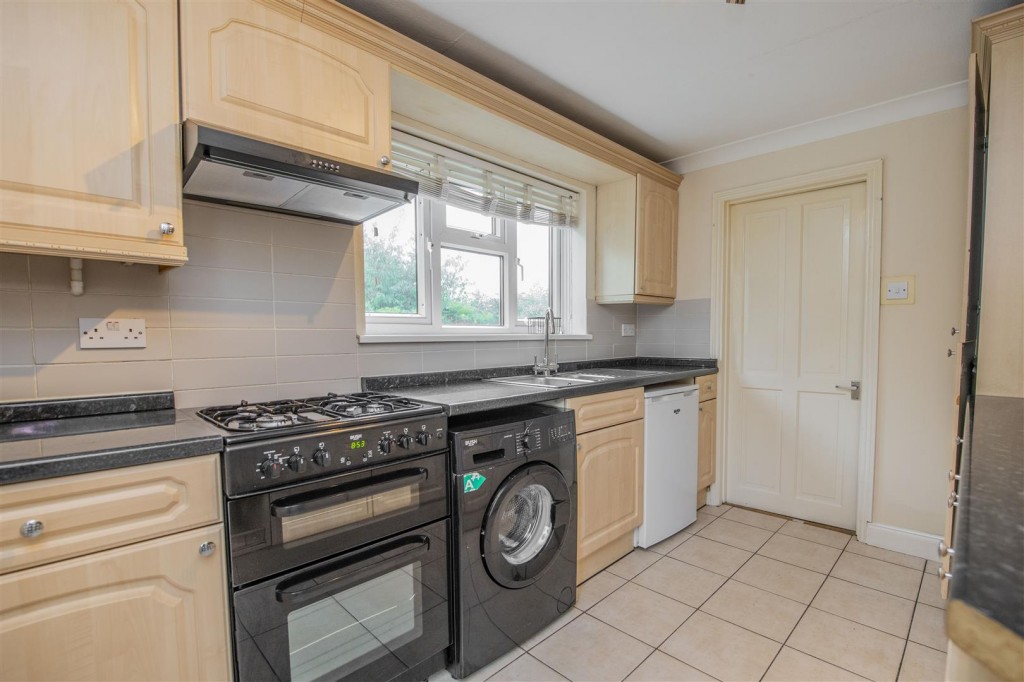 Images for Byron Road, Kettering EAID:oscarjamesapi BID:2