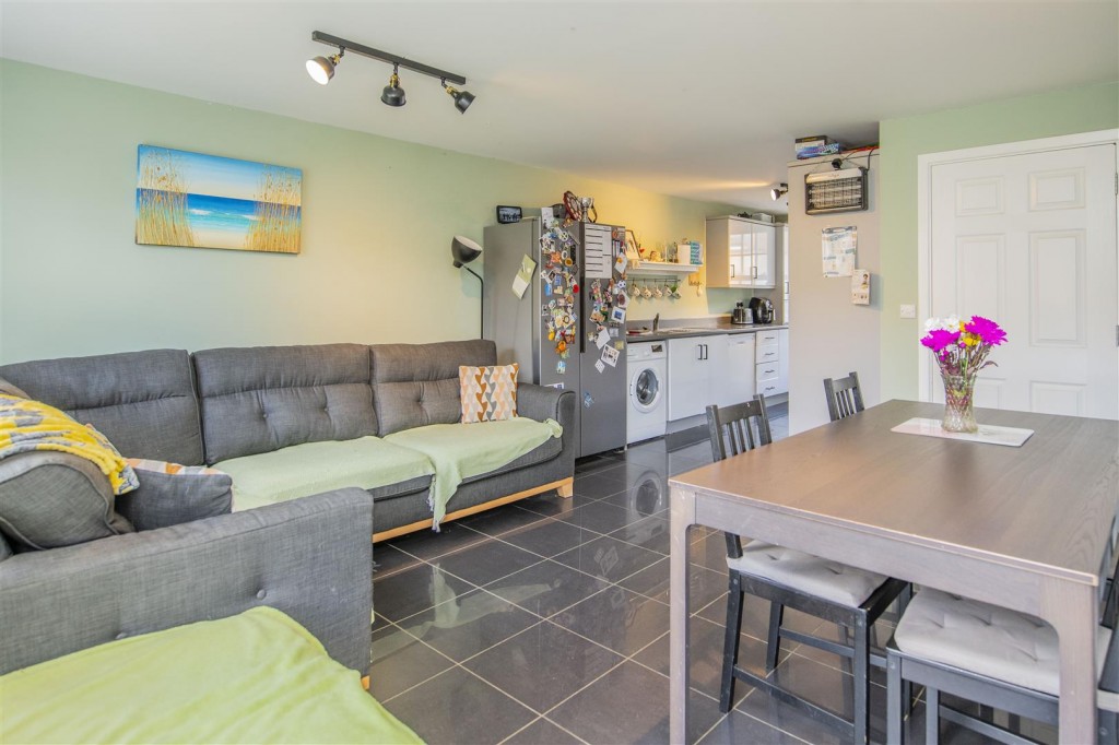 Images for The Avenue, Corby EAID:oscarjamesapi BID:4