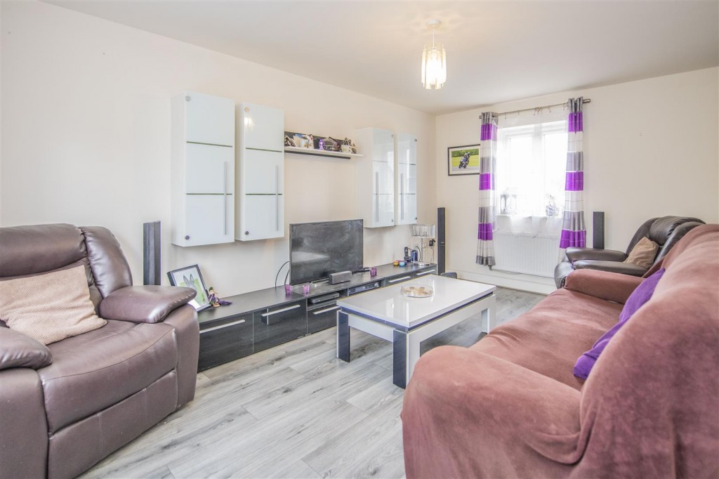 Images for Harvest Road, Market Harborough EAID:oscarjamesapi BID:5