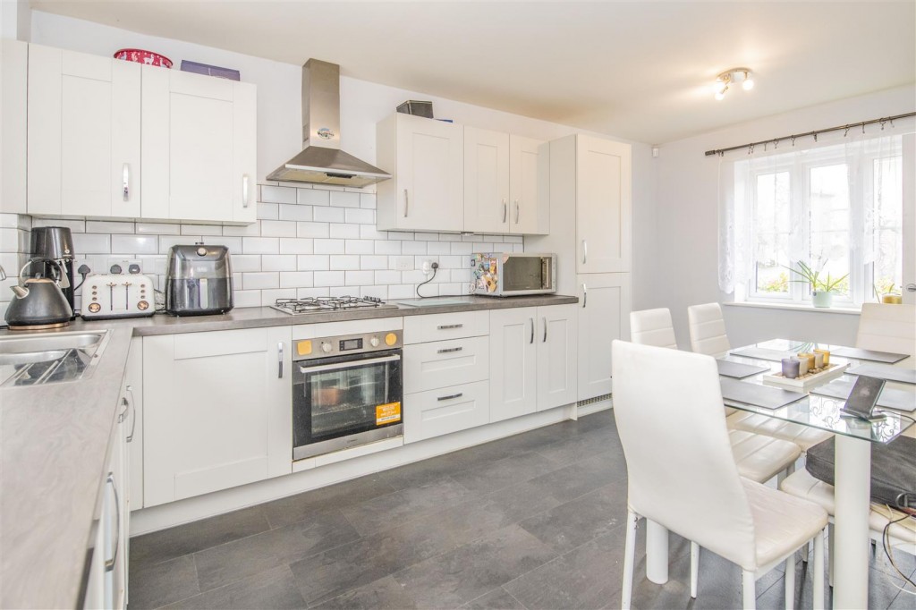 Images for Harvest Road, Market Harborough EAID:oscarjamesapi BID:5