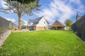 Images for Singlehurst Close, Weldon