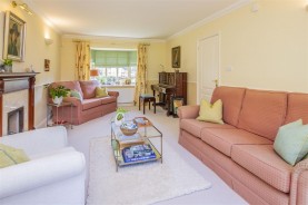 Images for Crane Close, Little Cransley, Kettering