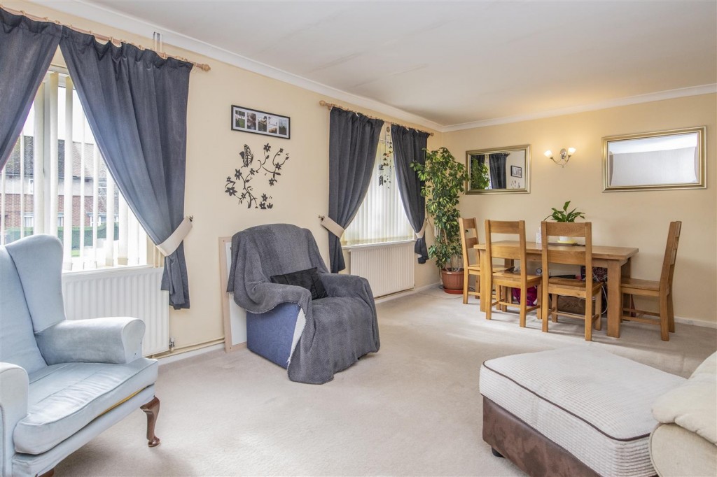 Images for Dryden Street, Raunds EAID:oscarjamesapi BID:3