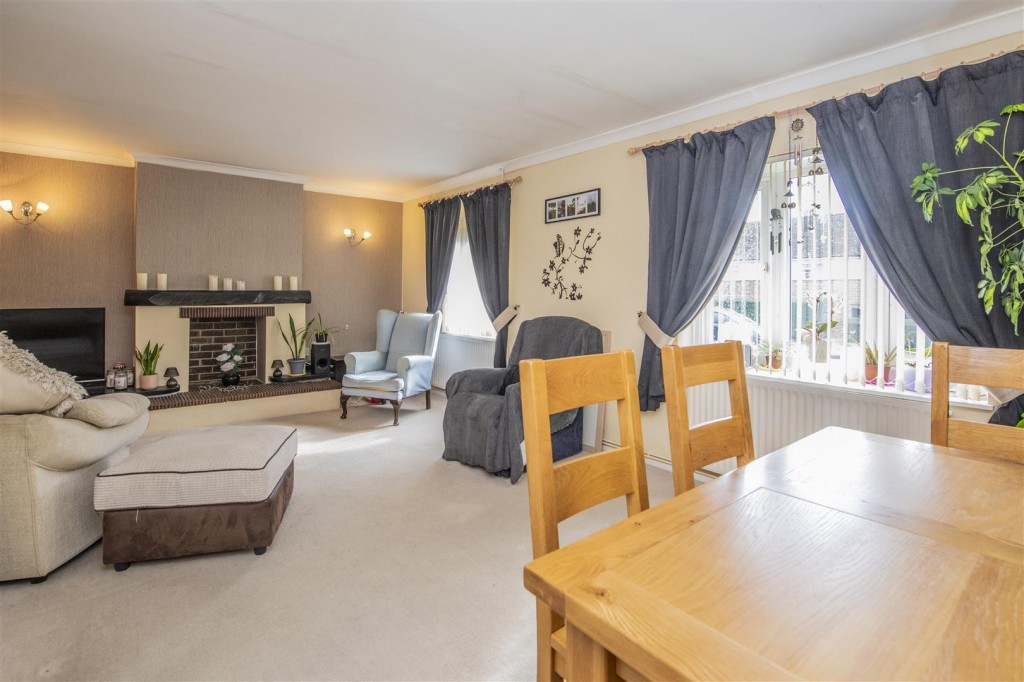 Images for Dryden Street, Raunds EAID:oscarjamesapi BID:3
