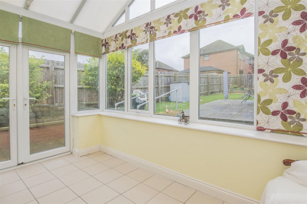 Images for Dryden Street, Raunds EAID:oscarjamesapi BID:3