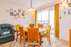 Images for Oakway, Wellingborough