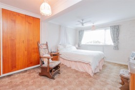 Images for Oakway, Wellingborough