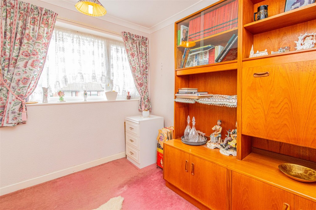 Images for Oakway, Wellingborough EAID:oscarjamesapi BID:6