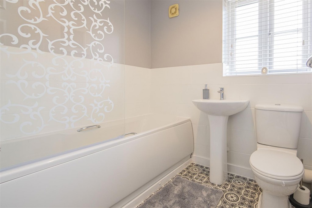 Images for Babbage Crescent., Corby EAID:oscarjamesapi BID:4