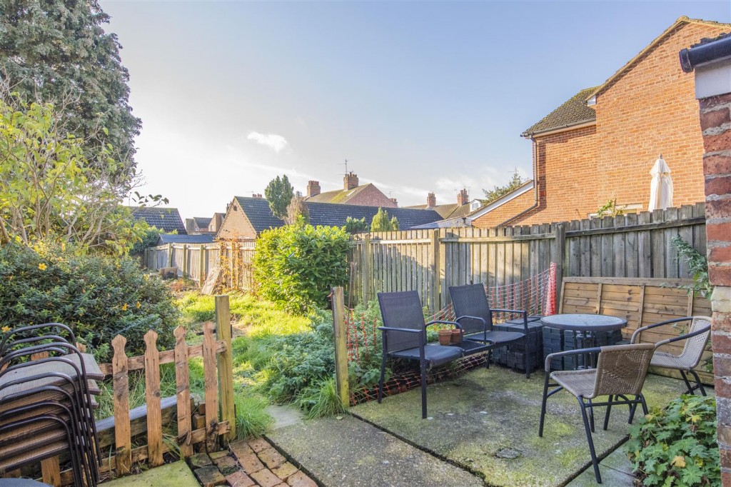 Images for Station Road, Burton Latimer EAID:oscarjamesapi BID:3