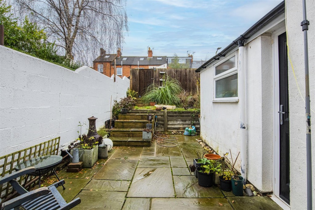 Images for Nelson Street, Market Harborough ** With off road parking ** Must be viewed ** EAID:oscarjamesapi BID:5