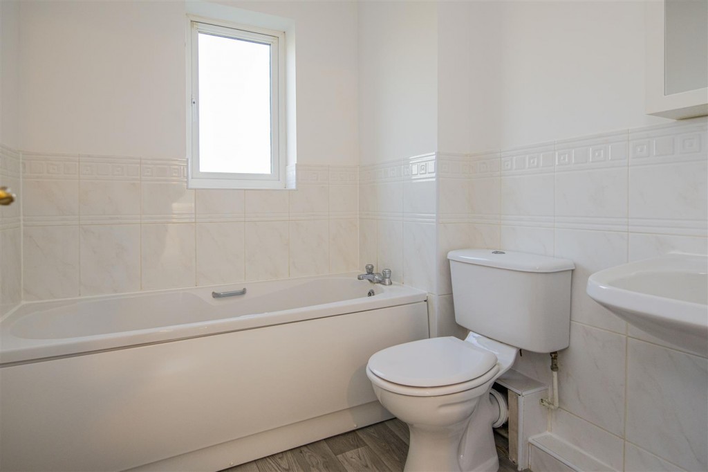 Images for Lowry Close, Corby EAID:oscarjamesapi BID:4