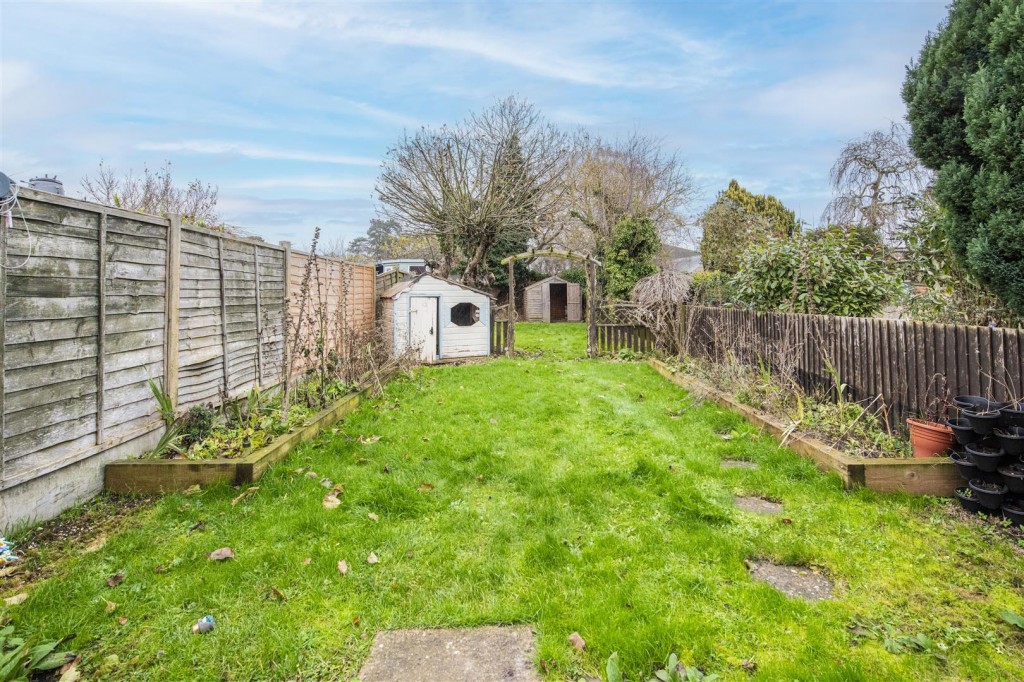 Images for Station Road, Burton Latimer EAID:oscarjamesapi BID:3