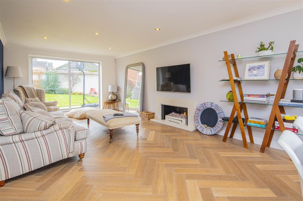 Images for Bates Close, Market Harborough EAID:oscarjamesapi BID:5